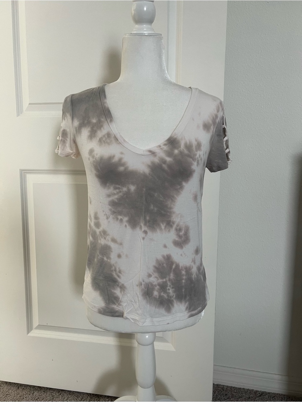 EUC American Eagle Soft Sexy V-Neck Tie-Dye Tee XS